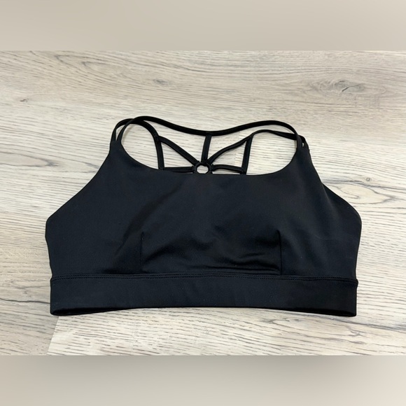 sol & mane Other - NEW Sol & Mane Strappy Sports Bra - size Medium NEW